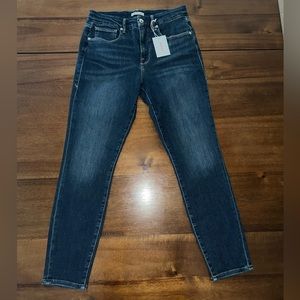 Good American - Good Legs Cropped Jeans